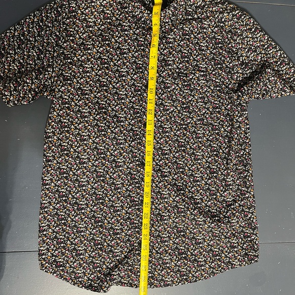 RVCA Black Floral Pattern Shirt - Picture 5 of 8